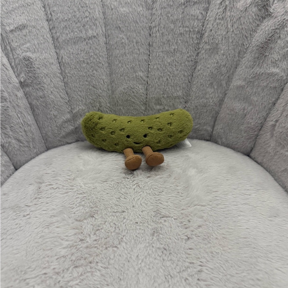 Pickle + croissant Jellycat